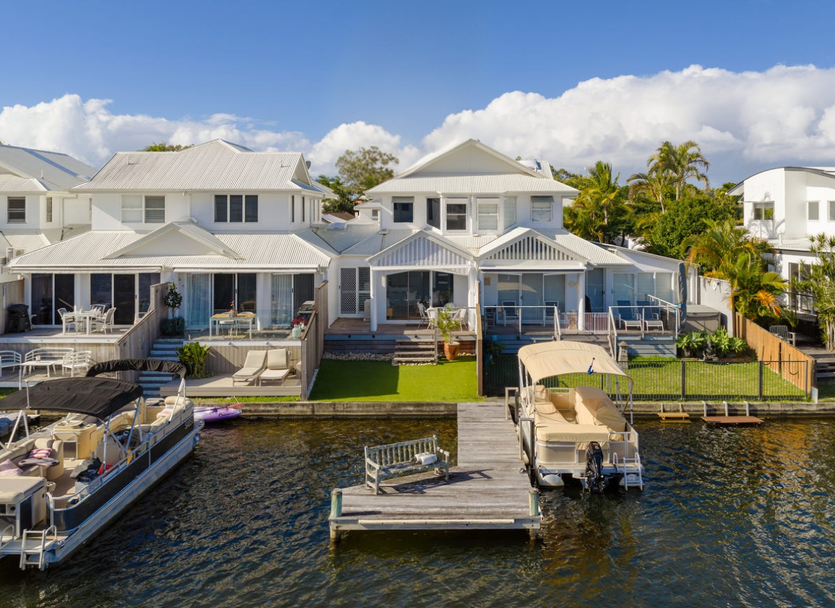 noosa_waters_units